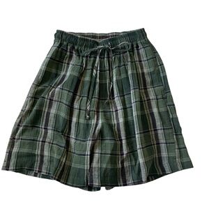 EASY WEAR CLOTHING | Dark Green Plaid Wide Leg Drawstring Cotton Shorts Size 5